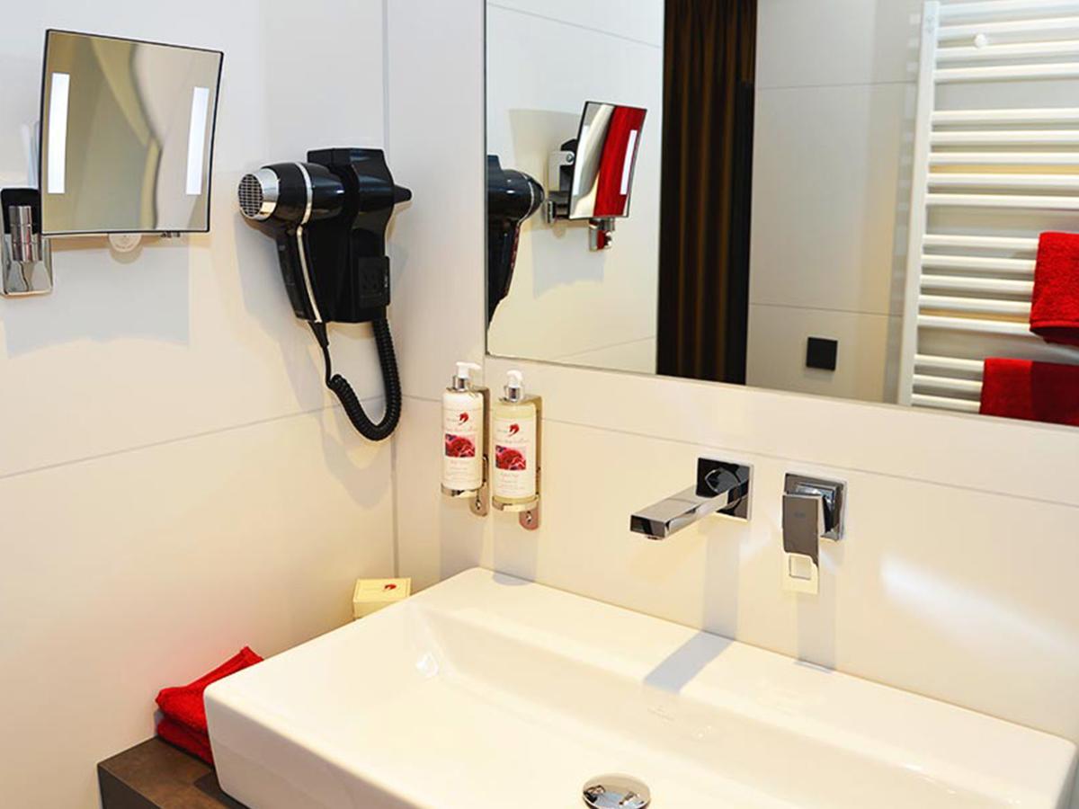 Hotel Rotes Einhorn **** Duren Luaran gambar